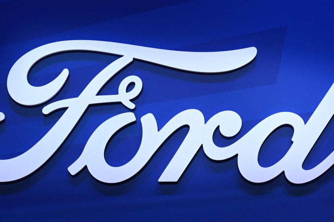 Chart Wars: Will Ford Close the Gap Between Tesla’s Stock?