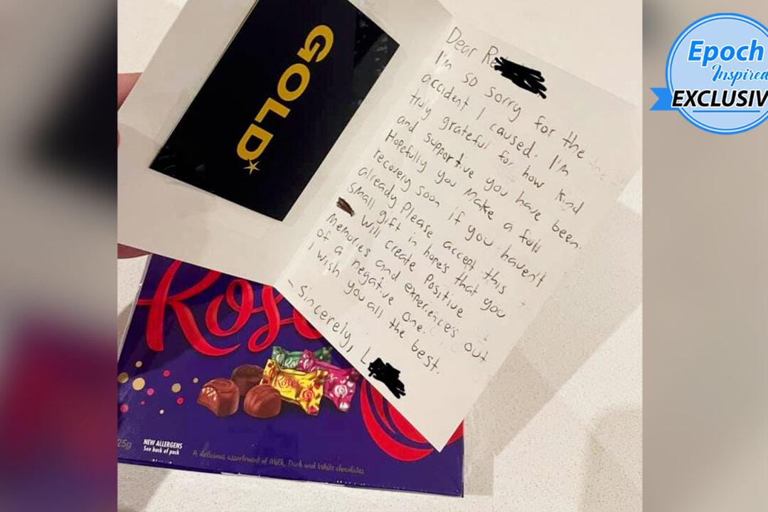 Woman Receives Surprise Gift From Stranger Whose Car Rear-Ended Hers: ‘Just Be Kind’