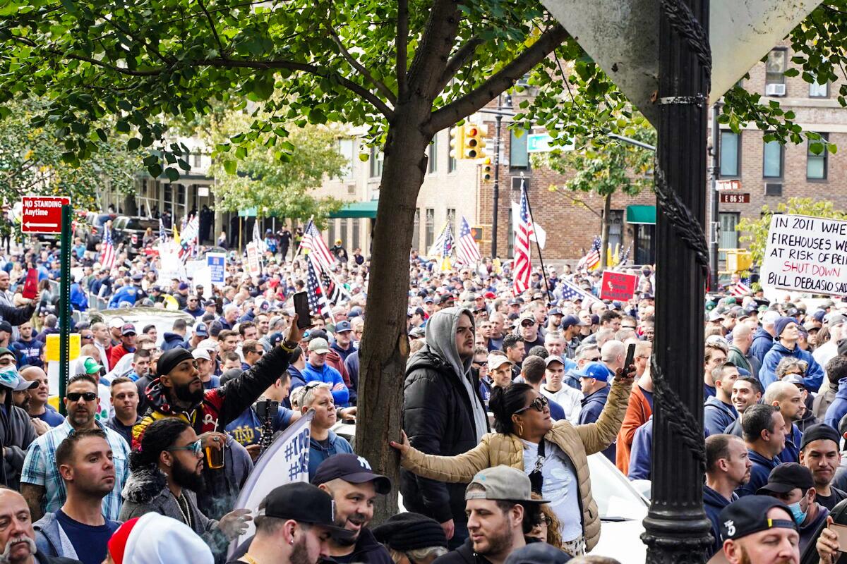 NYC Firetruck Availability Down to 55 Percent, Manpower Shortages Due to Vaccine Mandate: NY Firefighters