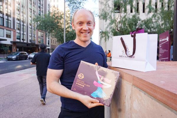 Mark Rogers at Shen Yun Performing Arts at the Phoenix Orpheum, Phoenix, Arizona, on Oct. 28, 2021.  (Sally Sun/The Epoch Times)
