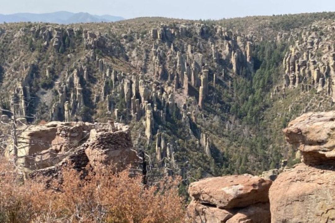 See Weird and Wonderful Sights at Chiricahua National Monument