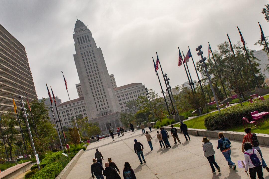 14 Arrested in Smash-and-Grab Robberies, All Are out of Custody