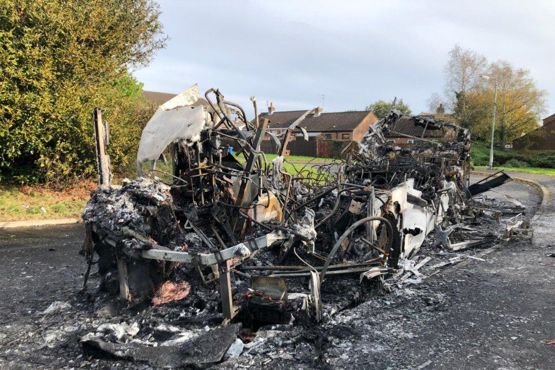 Bus Hijacked and Set Alight in Apparent Northern Ireland Protocol Protest