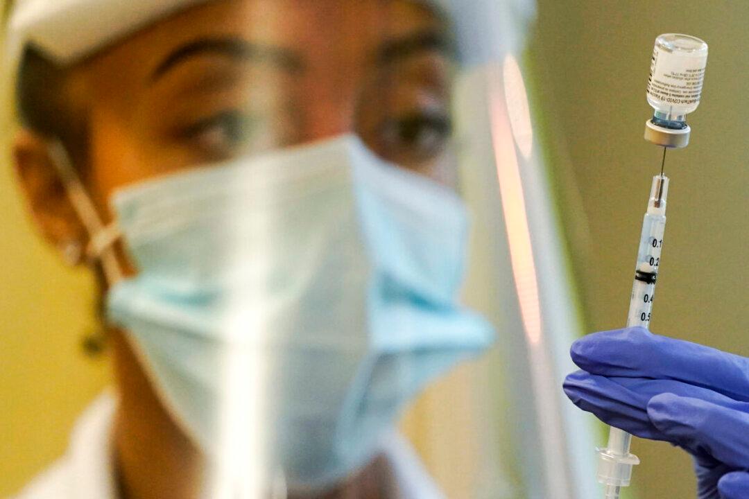 Pfizer’s COVID-19 Booster Dose Effective in Preventing Severe Disease: Israeli Study