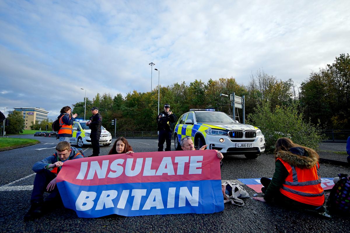 Eco-Activists Take Road-Blocking Campaign to More English Cities