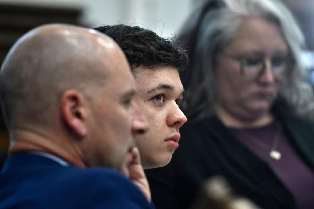 Prosecutors Show Rittenhouse Trial Jurors Video of Protests