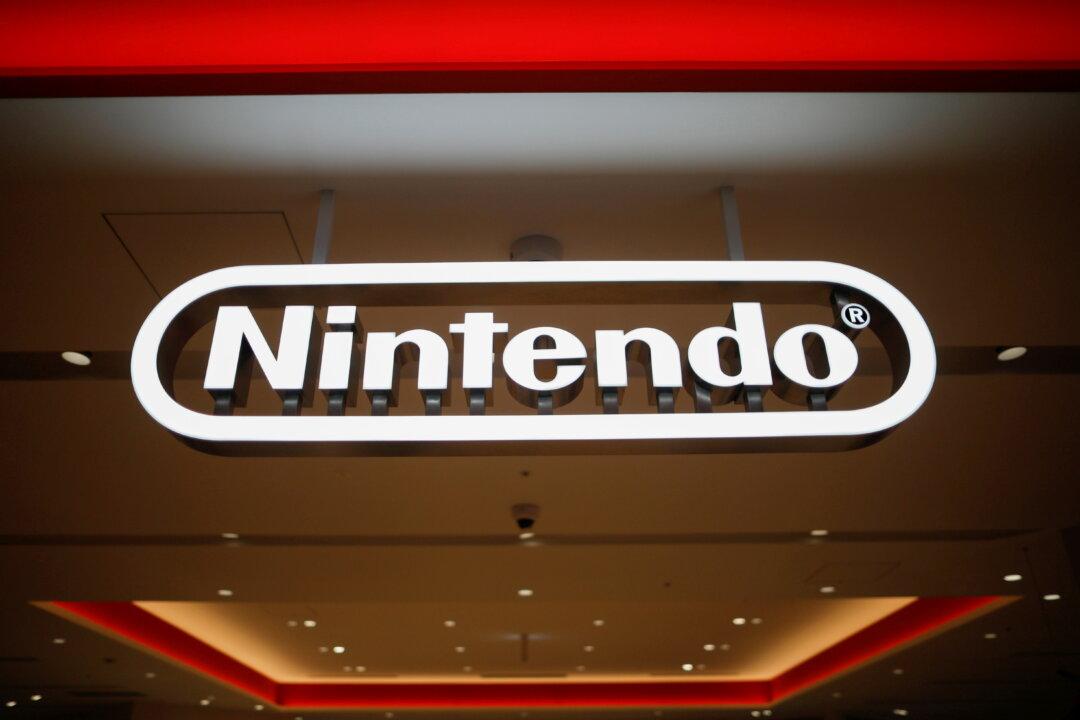 Nintendo Can’t Fulfil Switch Holiday Demand, Cuts Forecast on Chip Shortage