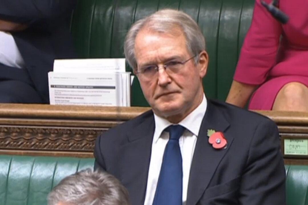 Former UK Minister Quits Politics Amid Lobbying Controversy