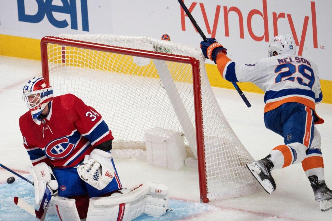 Brock Nelson Scores 4 Goals, Islanders Beat Canadiens 6–2