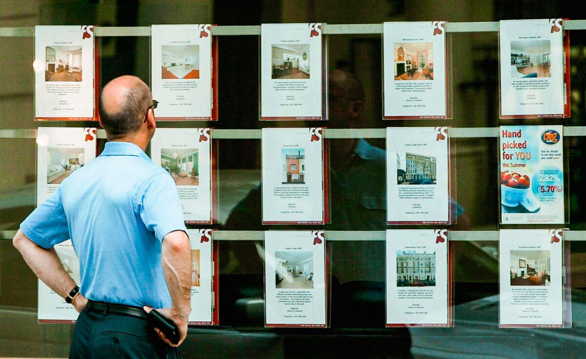 Average UK House Price Hits Record £270,027: Index