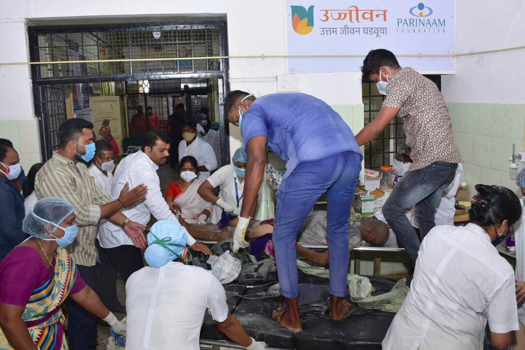 Fire in Indian Hospital COVID-19 Ward Kills 11 Patients