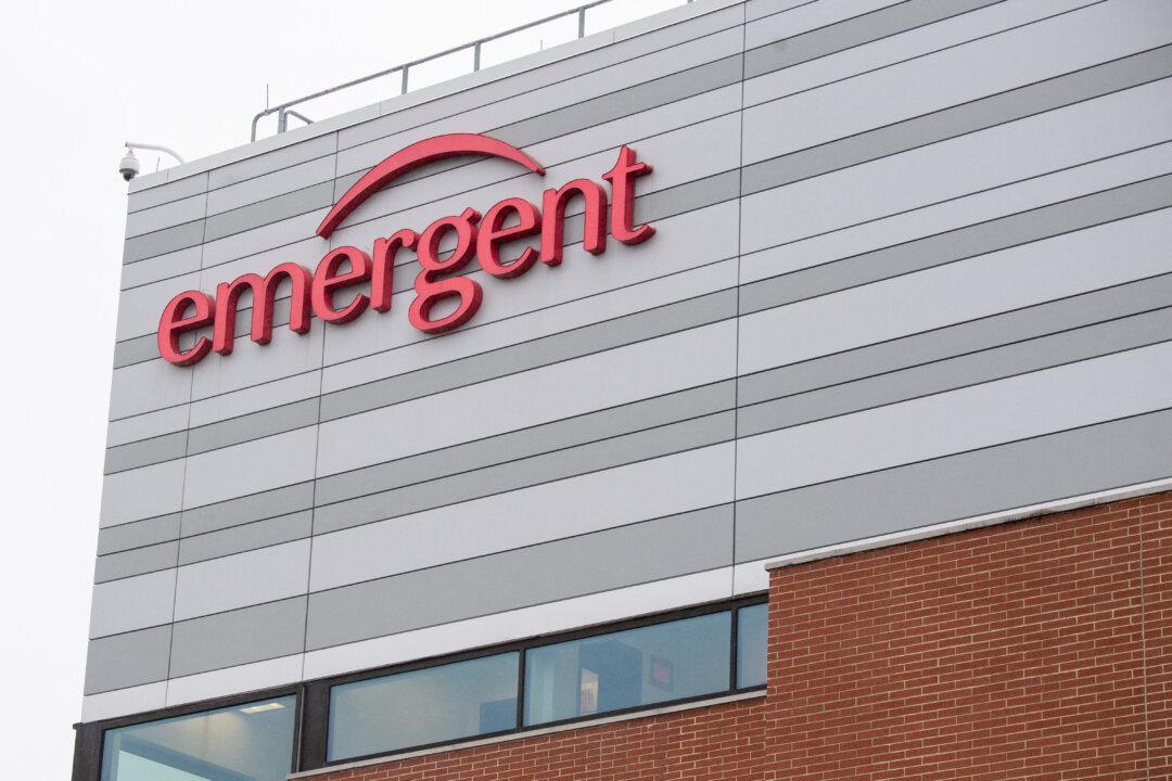 US Cancels Contract With Major COVID-19 Vaccine Manufacturer