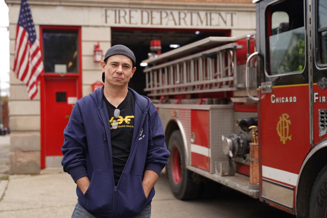 ‘Our House is On Fire’: Chicago Fire Captain Fights Vaccine Mandate