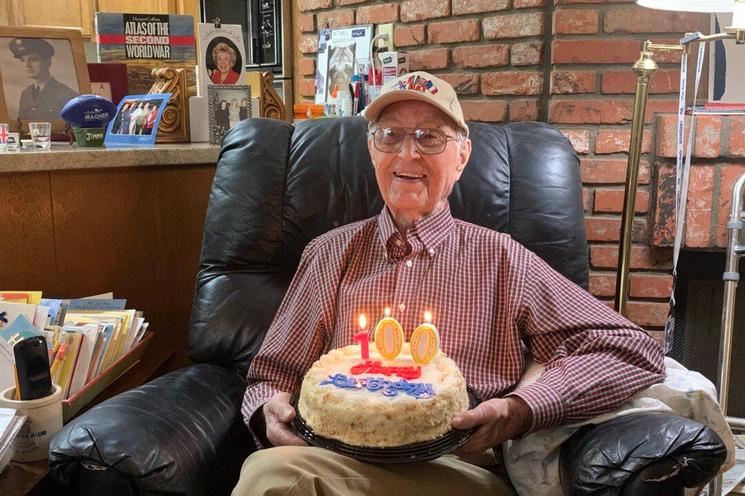 World War II Veteran Recalls Battle of Normandy on His 100th Birthday