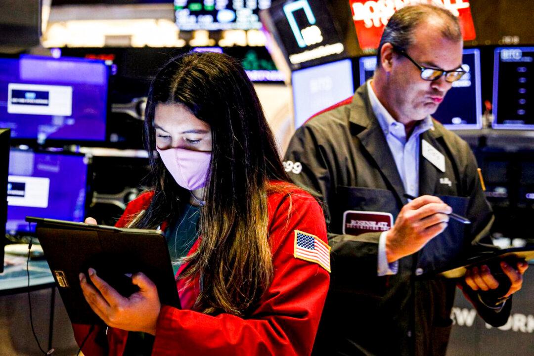 Dow Hits Record High as Infrastructure Bill Lifts Cyclicals