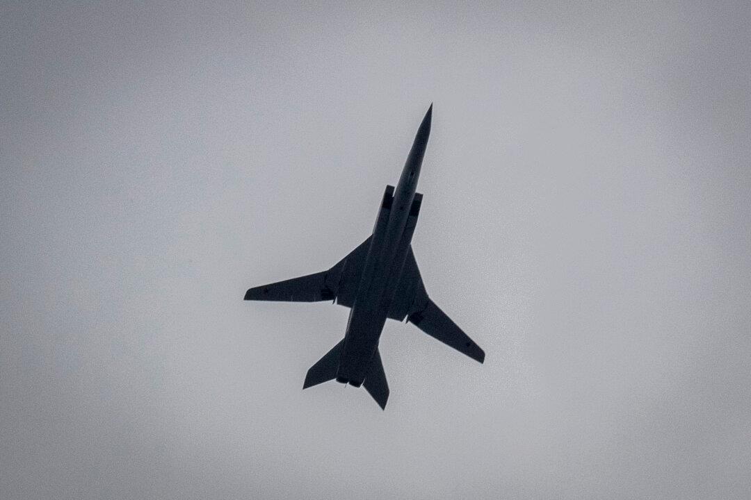 Russia Sends Strategic Bombers to Fly Over Belarus, Blames EU for Border Crisis