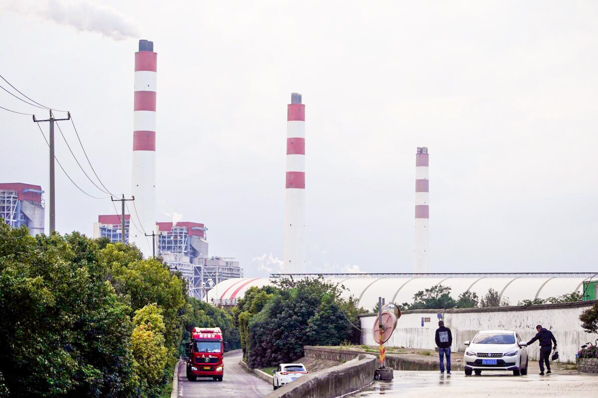 China’s Factory Inflation Accelerates to 26-Year High, Yet Demand Remains Weak