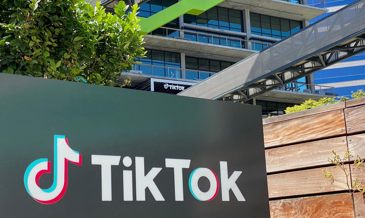 House Panel Votes to Advance Bill Banning TikTok