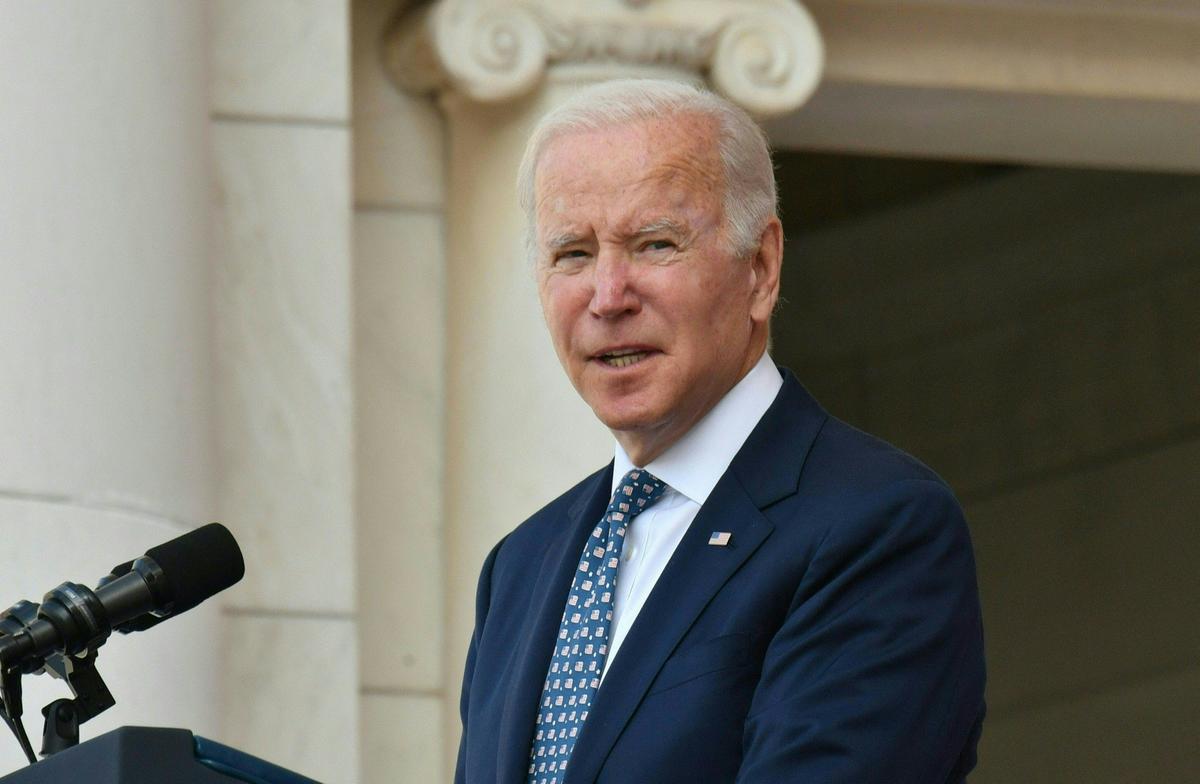 Biden Salutes Troops, Announces Plan to Treat Veterans’ Ailments