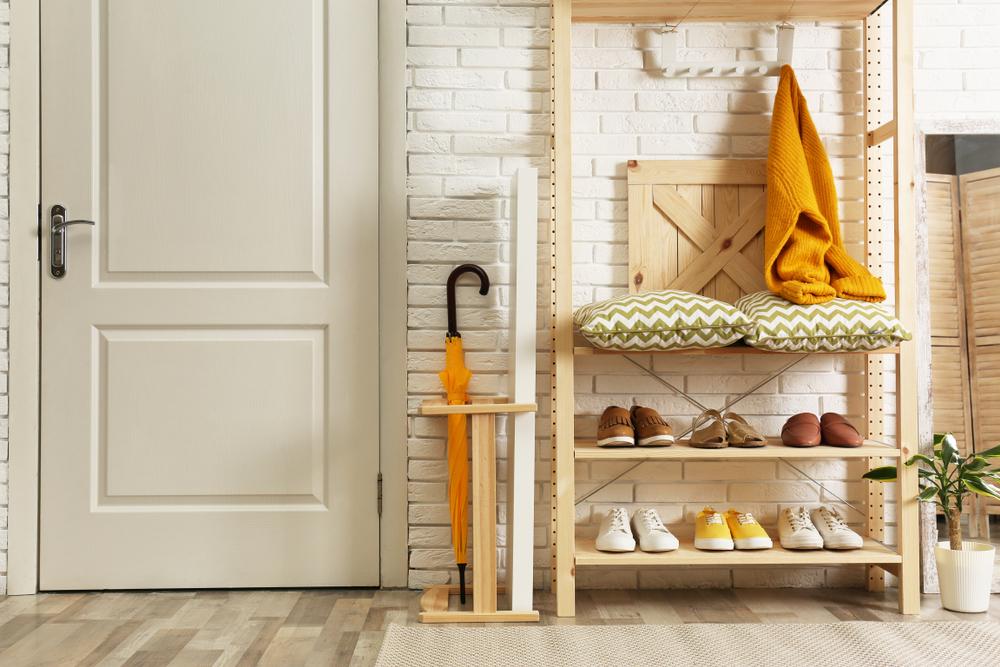 Making an Entrance: 6 Steps to Creating a Warm and Welcoming Foyer