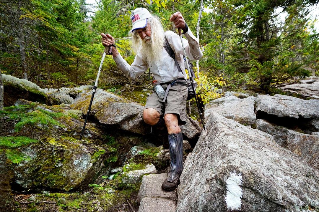 83-Year-Old Man From Alabama Becomes the Oldest to Trek the Appalachian Trail