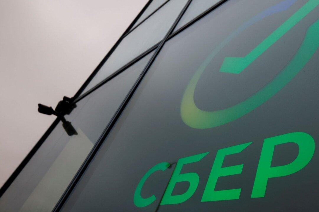 Top Russian Lender Sberbank Ready for Anything as Sanctions Loom