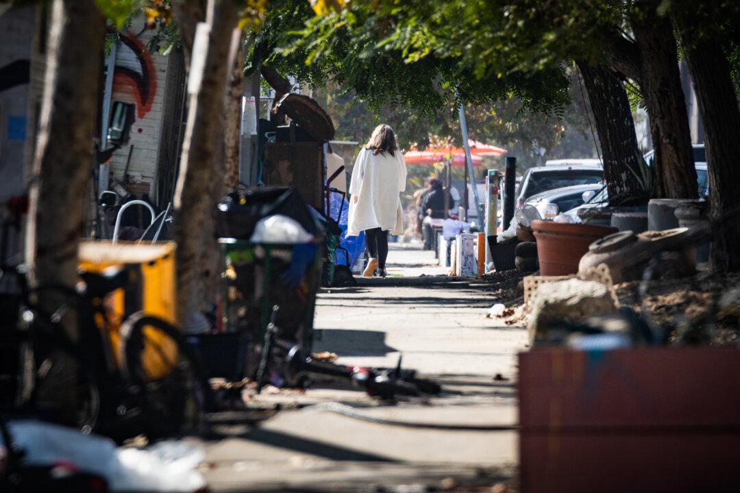 Homeless Tents Pop Up Near LA Schools Despite Encampment Ban