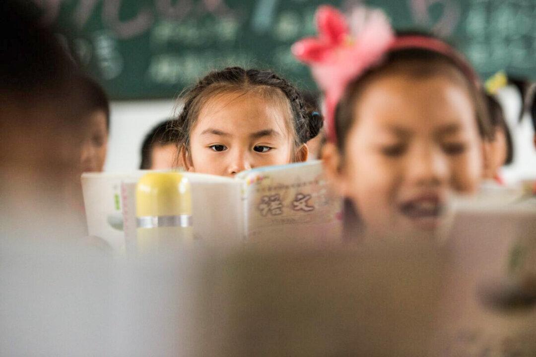 Chinese School Triggers Outcry for Categorizing Students According to Family Background