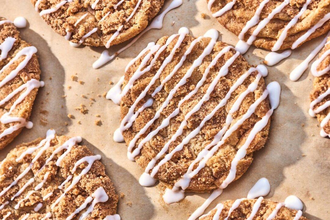 Coffee Cake Cookies Are the Coziest Fall Treat