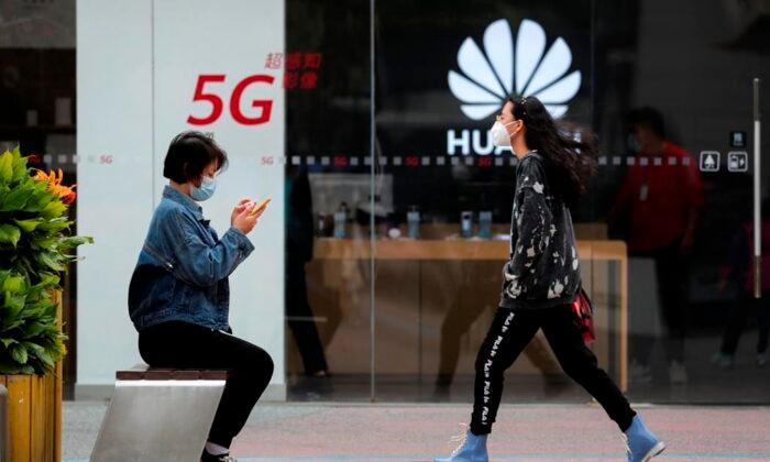 Canada Has No Choice but to Bar Huawei From 5G Mobile Networks, Security Experts Say