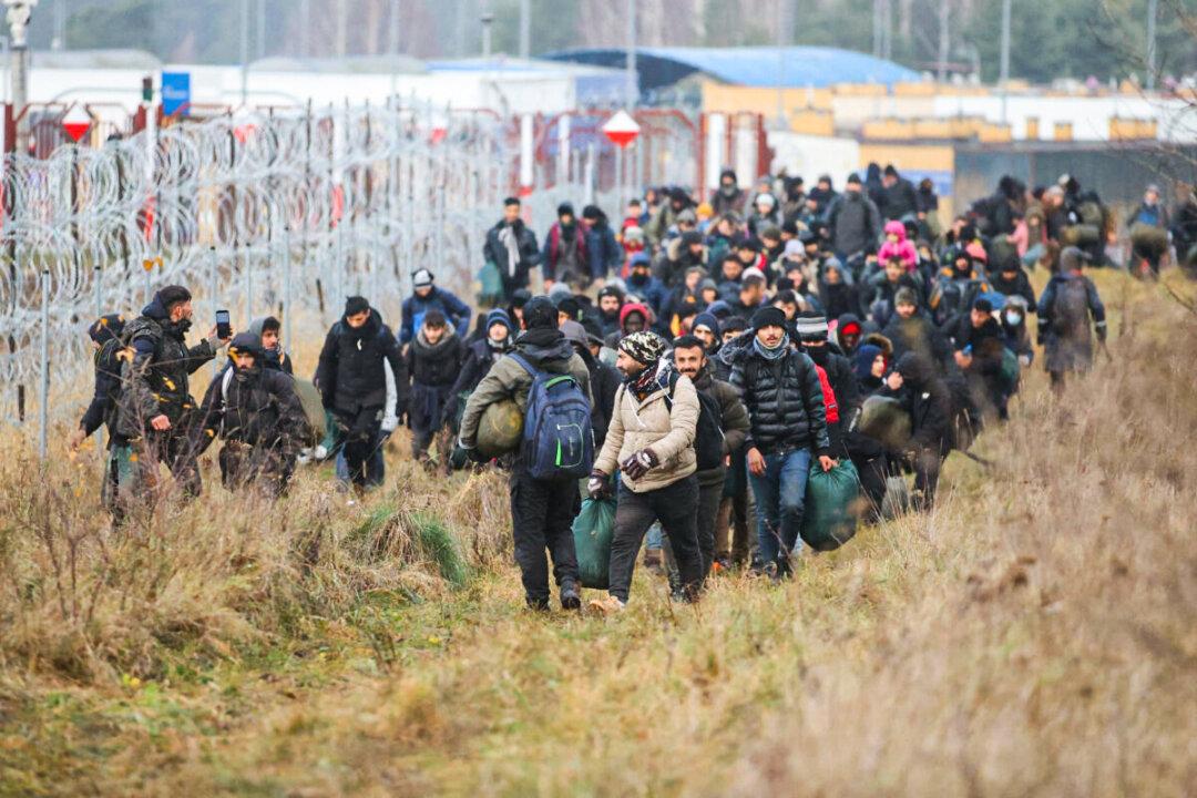 Belarus and Russia Could Take Advantage of Afghanistan to Further Border Crisis: Polish PM