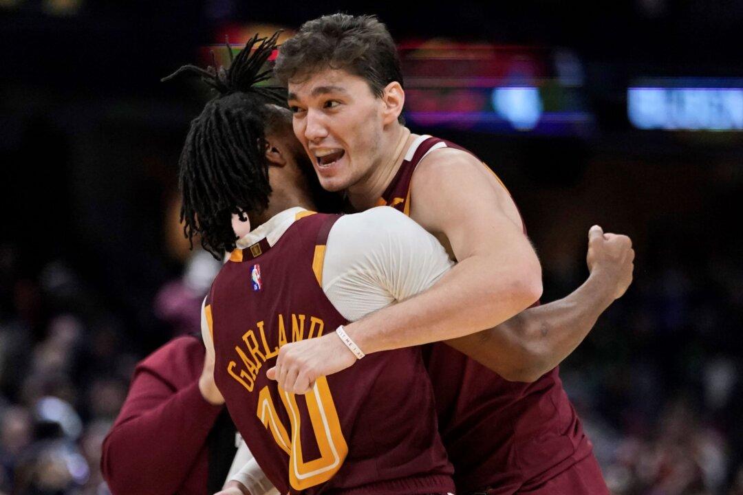 Garland, Cavs Erase 19-Point Deficit to Beat Celtics 91–89