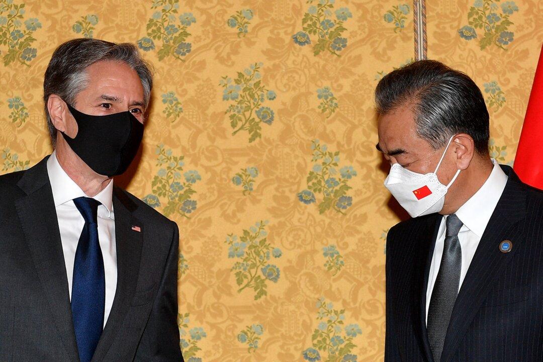 Blinken Expresses Concerns About Taiwan to China’s Foreign Minister