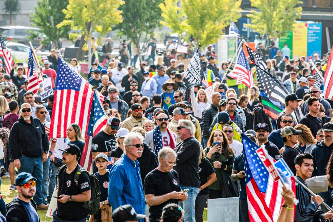 Missouri Governor Considering Unemployment for People Fired for Refusing COVID-19 Vaccines