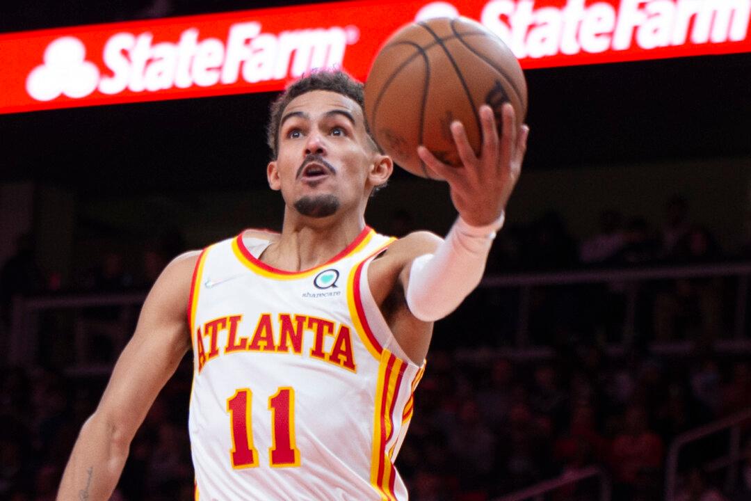 Young Scores 42 Points, Hawks Beat Bucks to Snap 6-game Skid