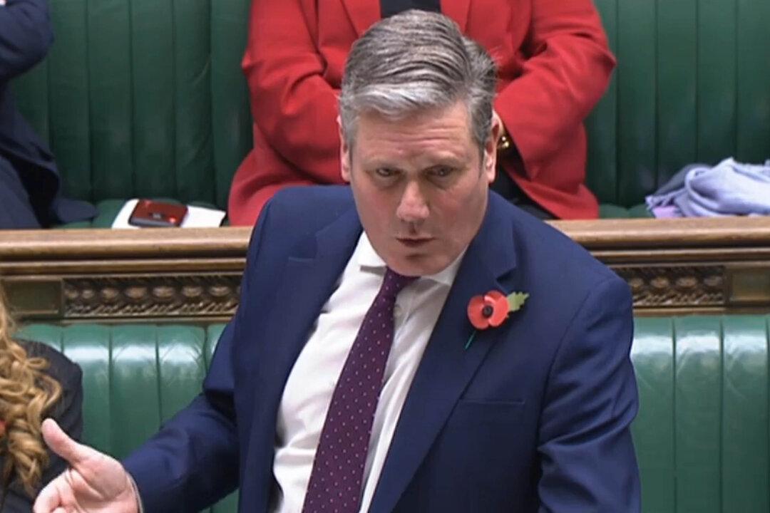 UK’s Labour to Force Commons Vote on Banning MPs’ Paid Consultancy Work