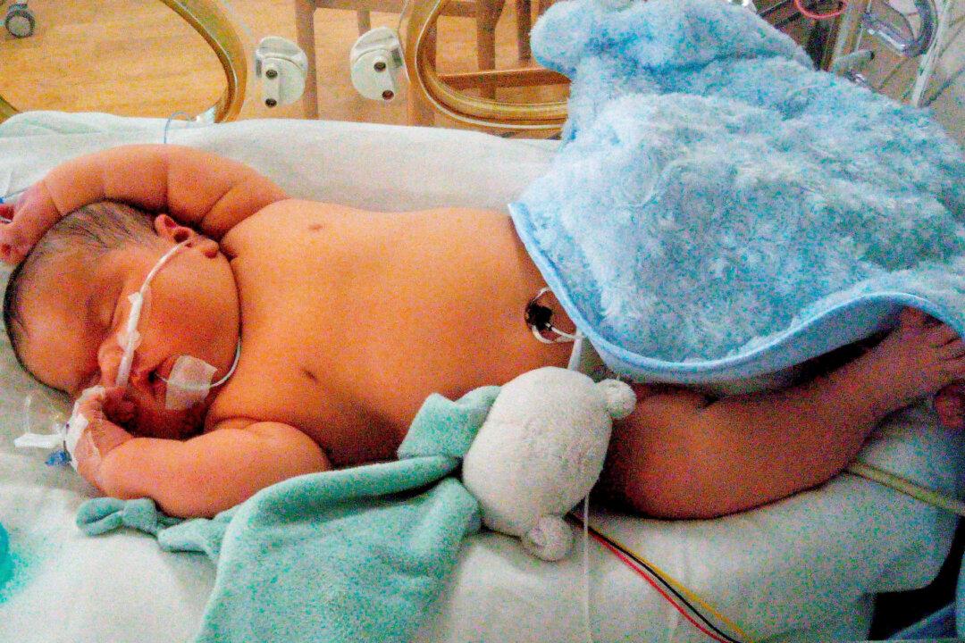 Mom Gives Birth to a Whopping 14-Pound 15-Ounce Baby, Making Him the Third Biggest Baby in UK