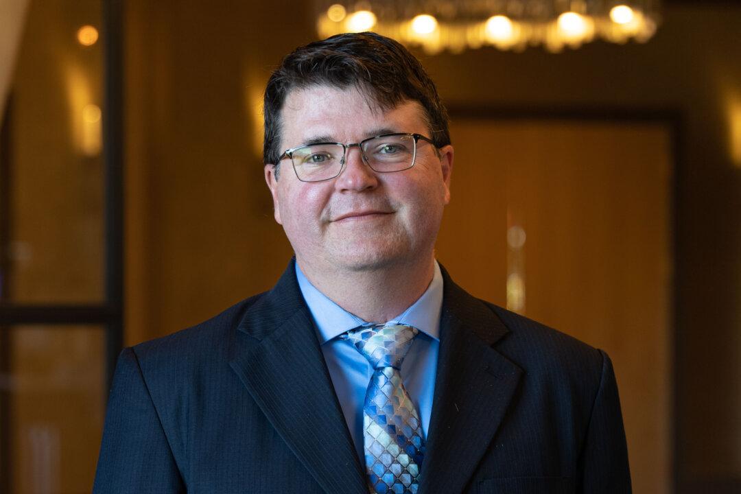 Pandemic Response ‘Politicized, Self-Destructive’: Immunologist Steven Templeton