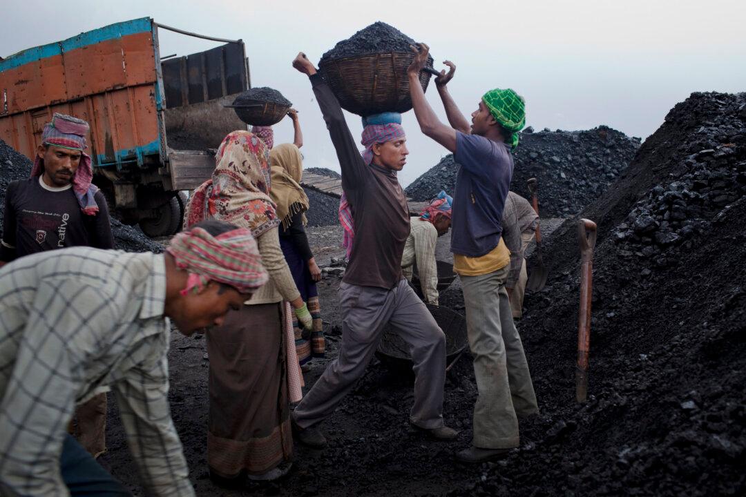 Indian State Cancels Adani Bids to Supply Imported Coal, Cites High Prices