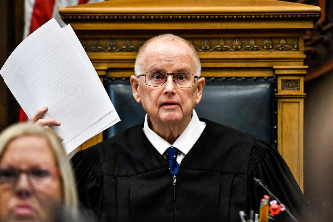 Judge Orders Wisconsin to Follow Law on Mail Ballot Applications