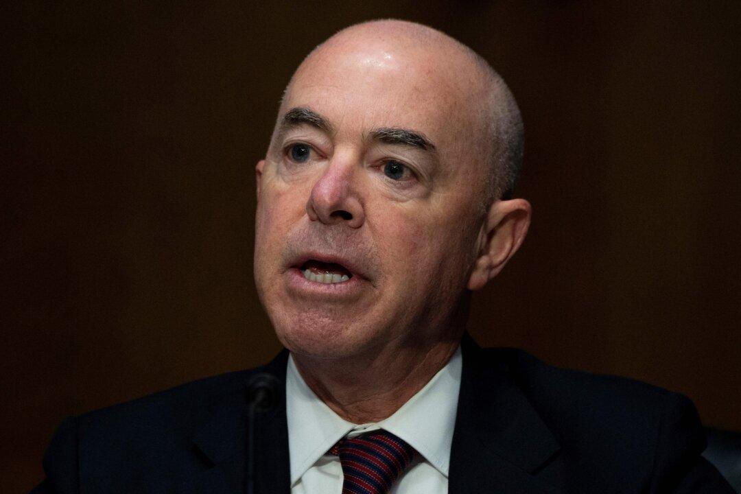 Sheriffs Call on Biden to Fire Homeland Secretary Mayorkas Over Lack of Border Control