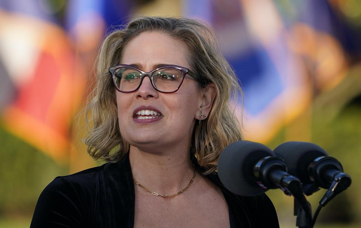 Sen. Sinema Says She Doesn’t ‘Bend to Political Pressure’ Amid Criticism on Transparency