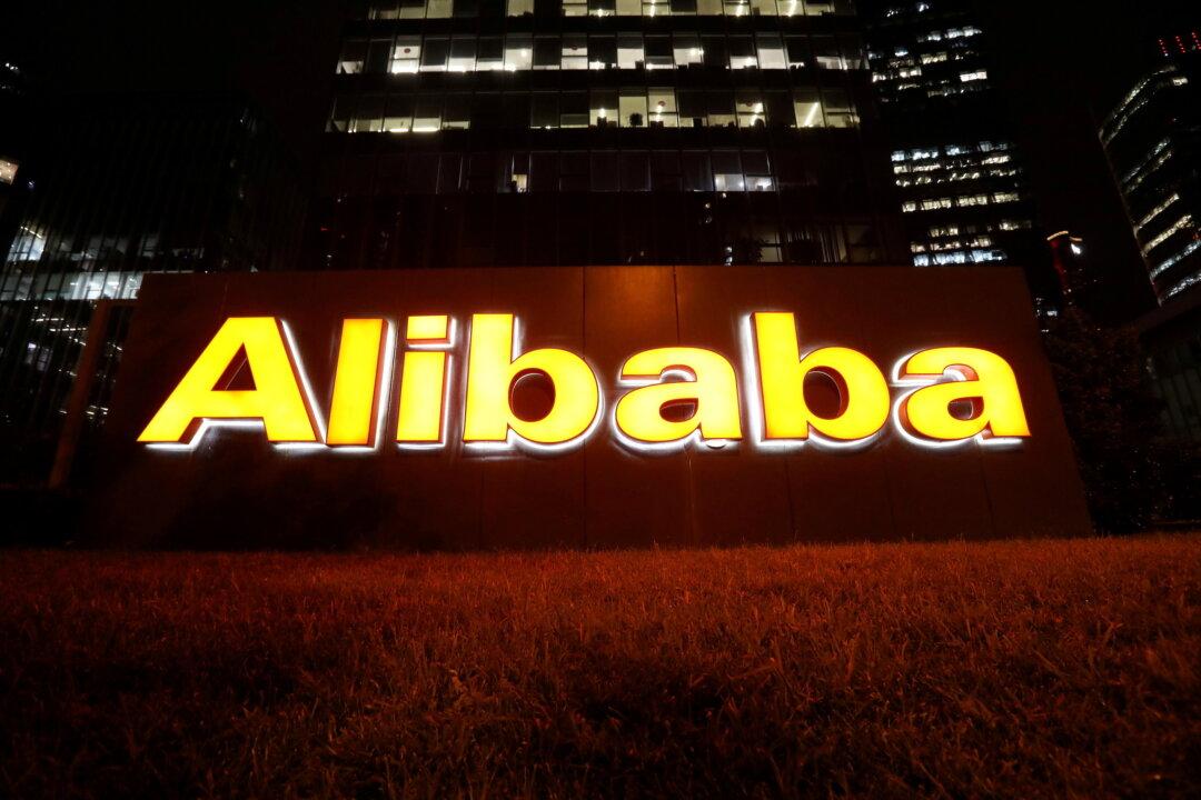 China’s Alibaba Warns of Slowest Revenue Growth Since Debut