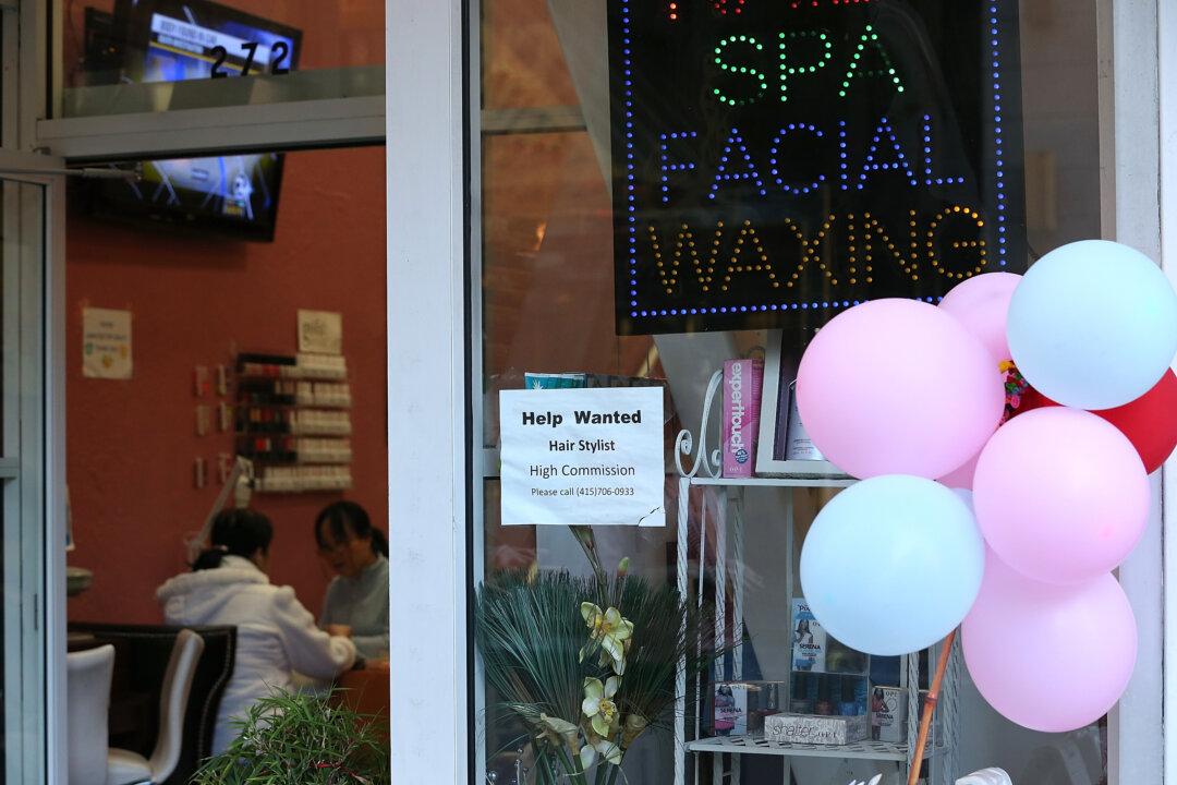 Nail Salons Suffer Financial Difficulties Due to Pandemic: UCLA