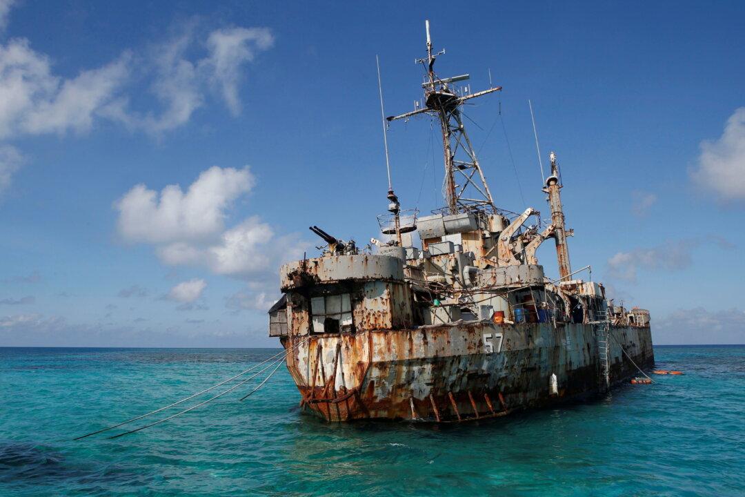 Philippines Tells China to ‘Back Off’ in South China Sea