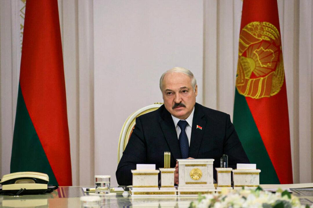 Belarusian Leader Agrees to EU Talks on Border Crisis: Press Agency