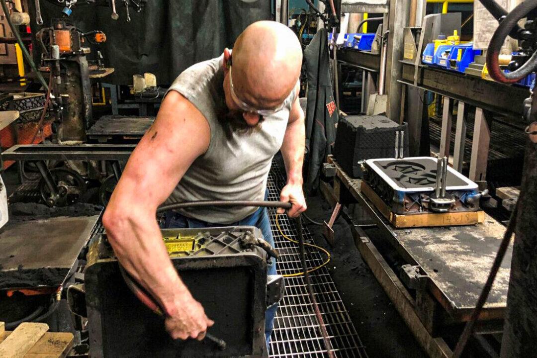 US Manufacturing Activity Ticks Up in November: ISM Report