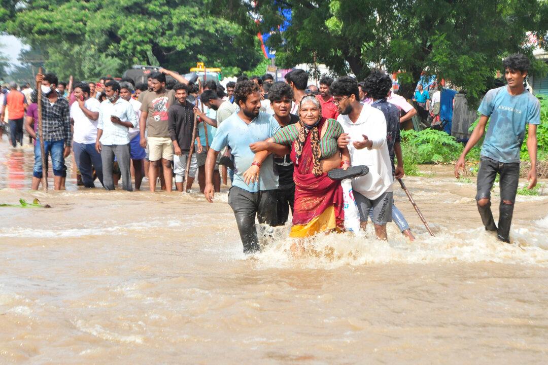 Heavy Rains in Southern Indian State Kill 17, Dozens Missing