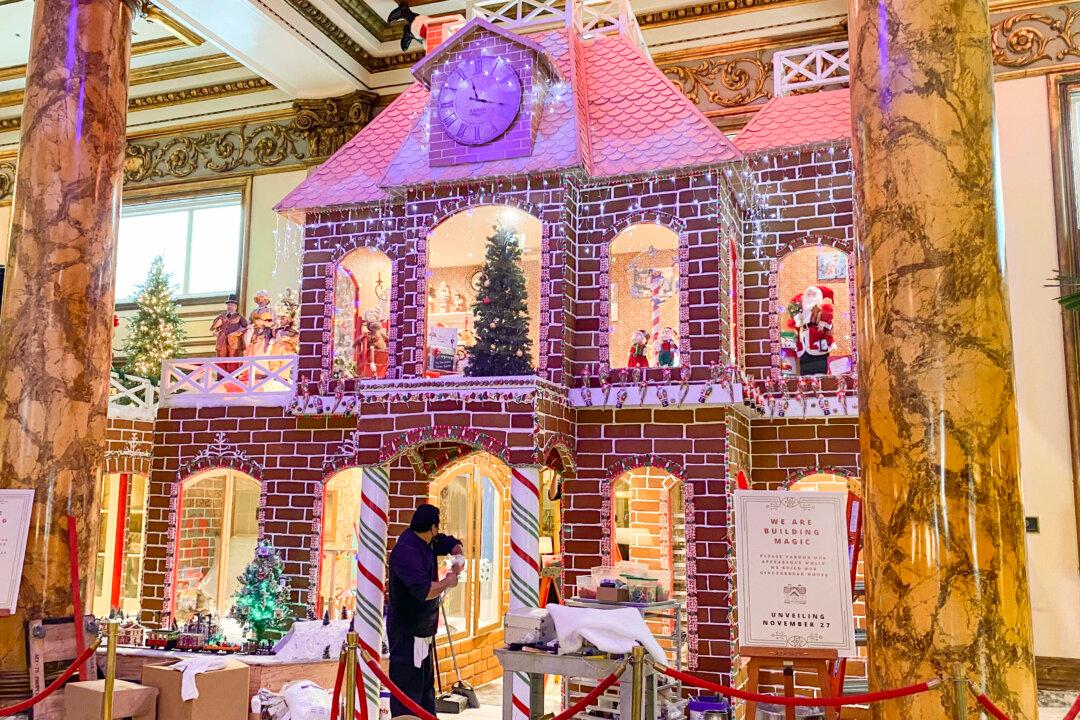 Hotel’s Chef and Engineers Construct Annual Life-Size Gingerbread House