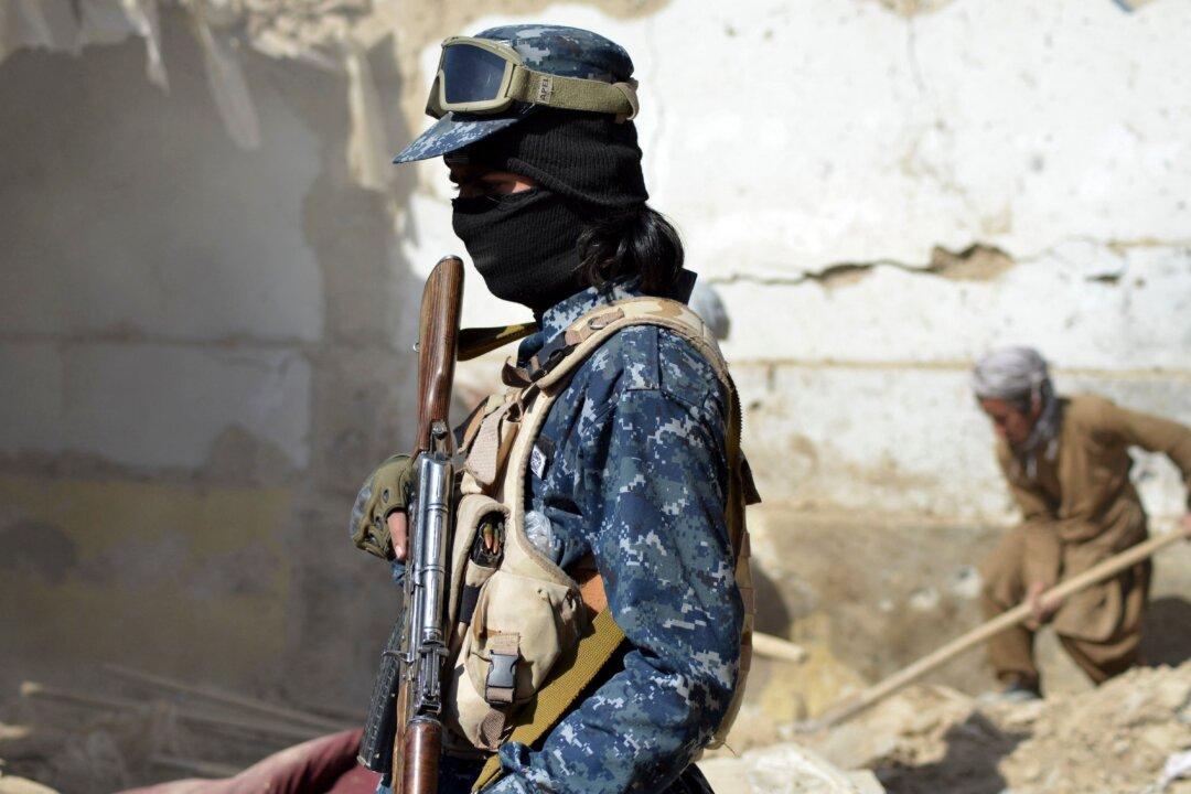 Afghan Taliban Claim Explosion Near Mosque Kills 1, Wounds 7